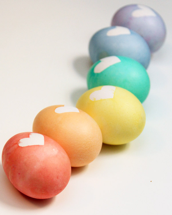 12 Amazing Dyed Easter Eggs