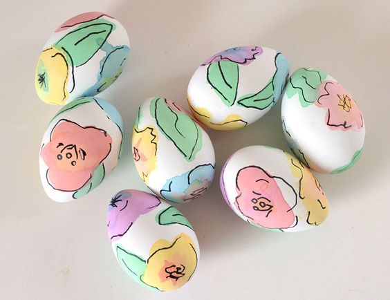 18 Gorgeous Painted Easter Eggs