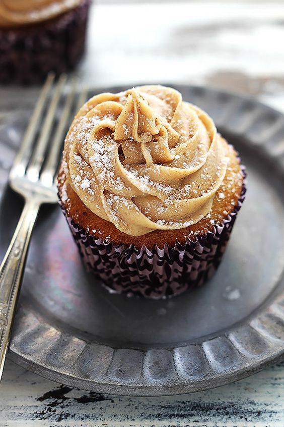 22 Eggnog Desserts for Christmas