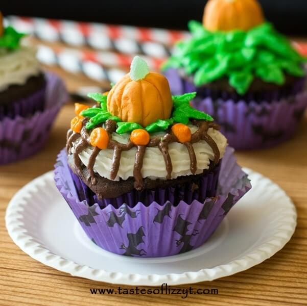 38 Delicious Halloween Cupcakes