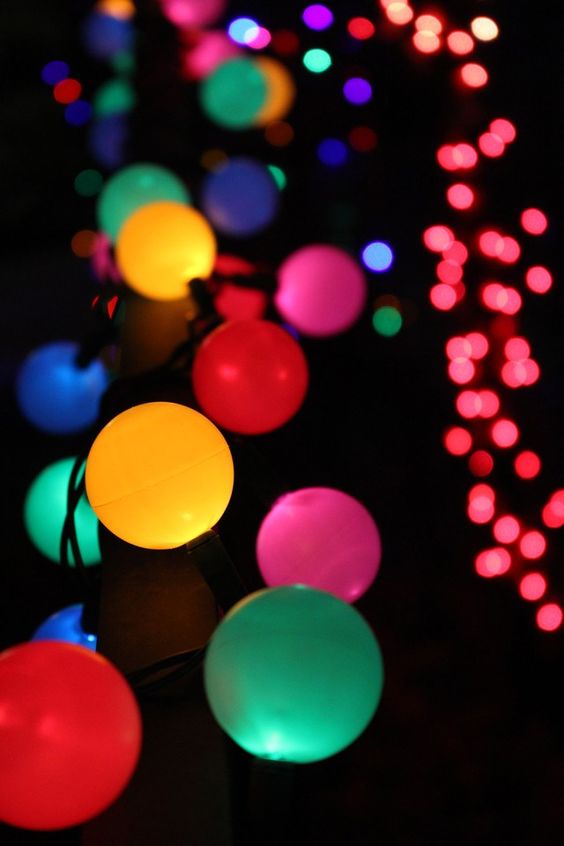 15 DIY Projects Using String Lights