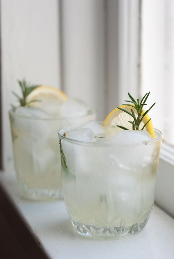 30 Delicious Christmas Cocktails