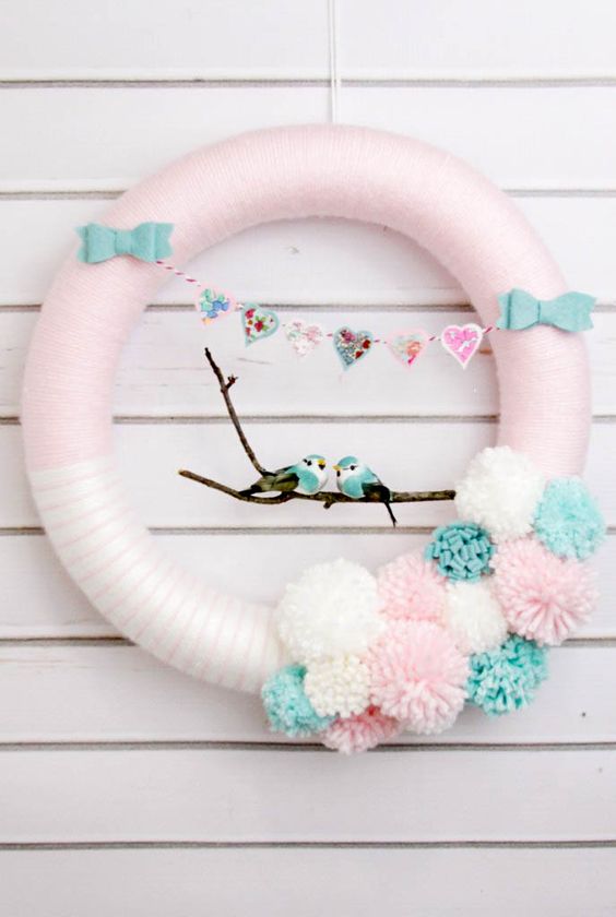 16 DIY Valentine's Day Wreaths