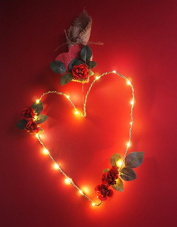 16 DIY Valentine's Day Wreaths