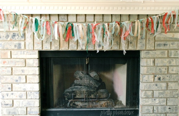 22 Festive DIY Christmas Garland