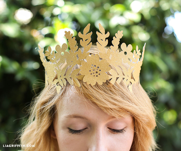18 DIY Halloween Headpieces
