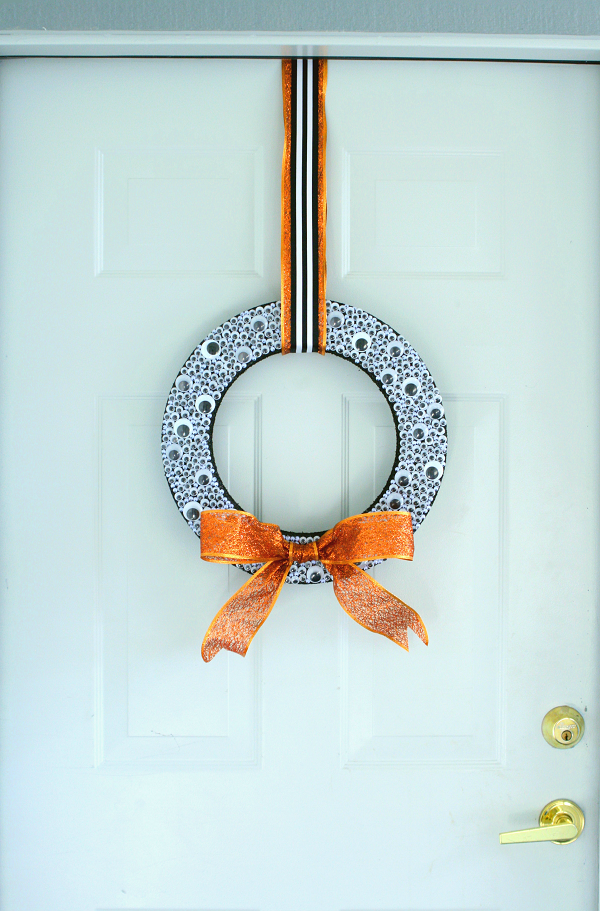 Googly Eye Wreath