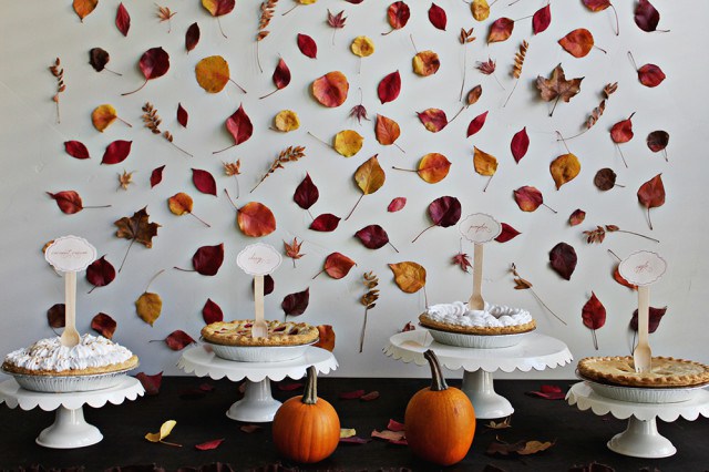 11 Ways to Use Leaves in Your Thanksgiving Decor
