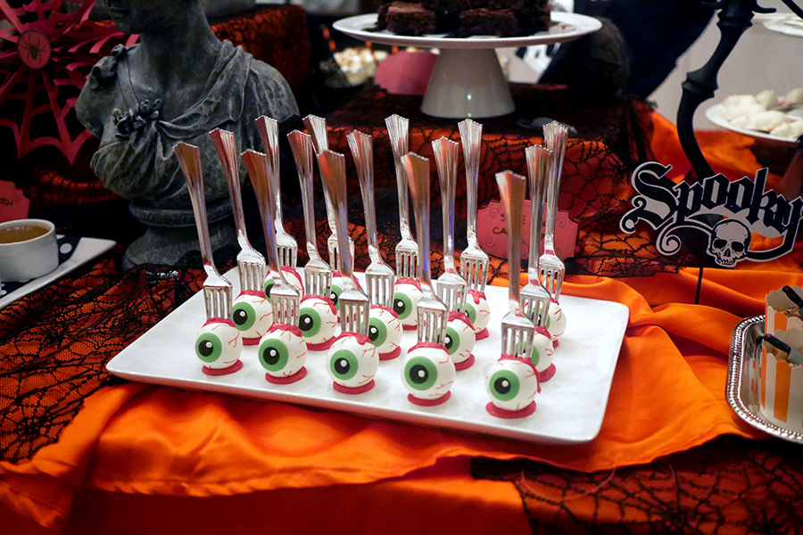 22 Terrifying Treats for Halloween Holiday Smart
