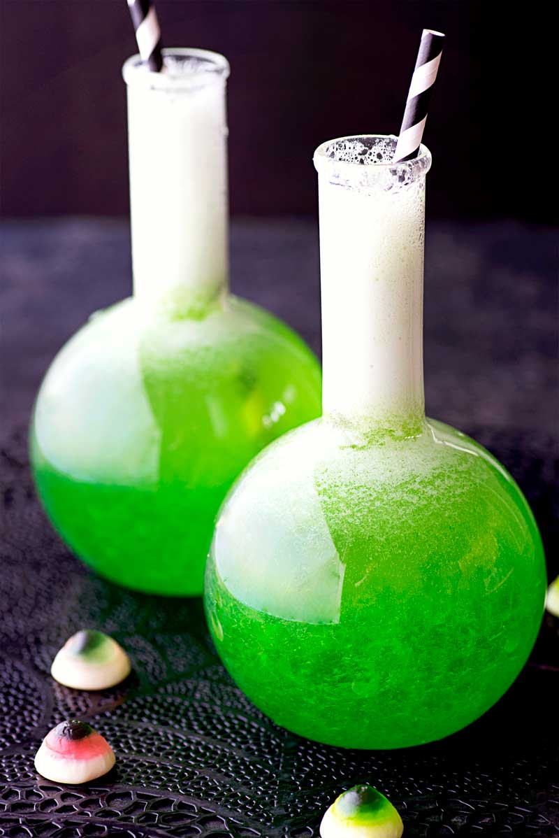 31 Refreshing Halloween Cocktails