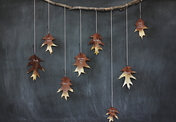11 Ways to Use Leaves in Your Thanksgiving Decor