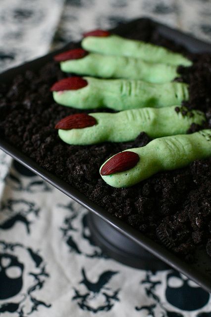 witches fingers cookies
