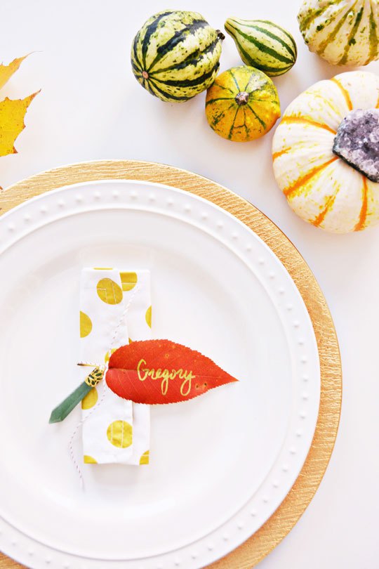 11 Ways to Use Leaves in Your Thanksgiving Decor