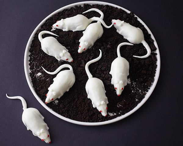 Halloween mice cakes