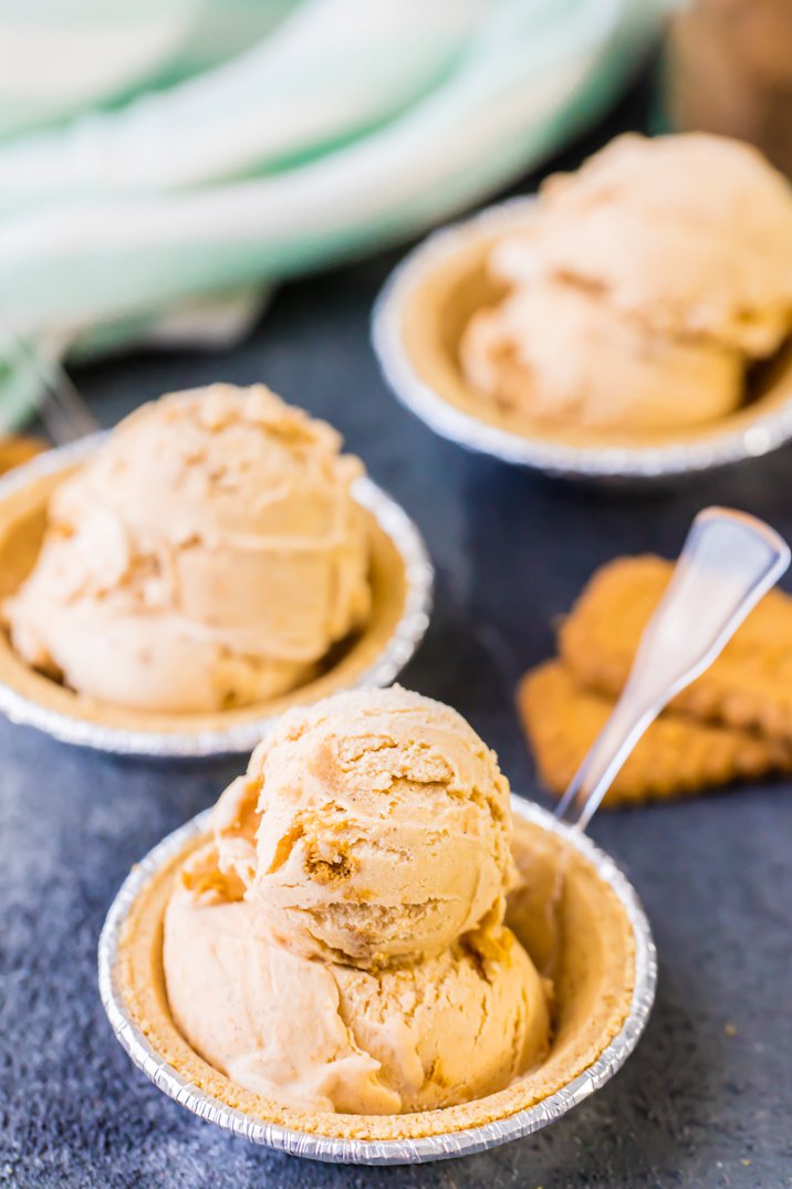 30 Delicious Thanksgiving Desserts That Aren't Pie