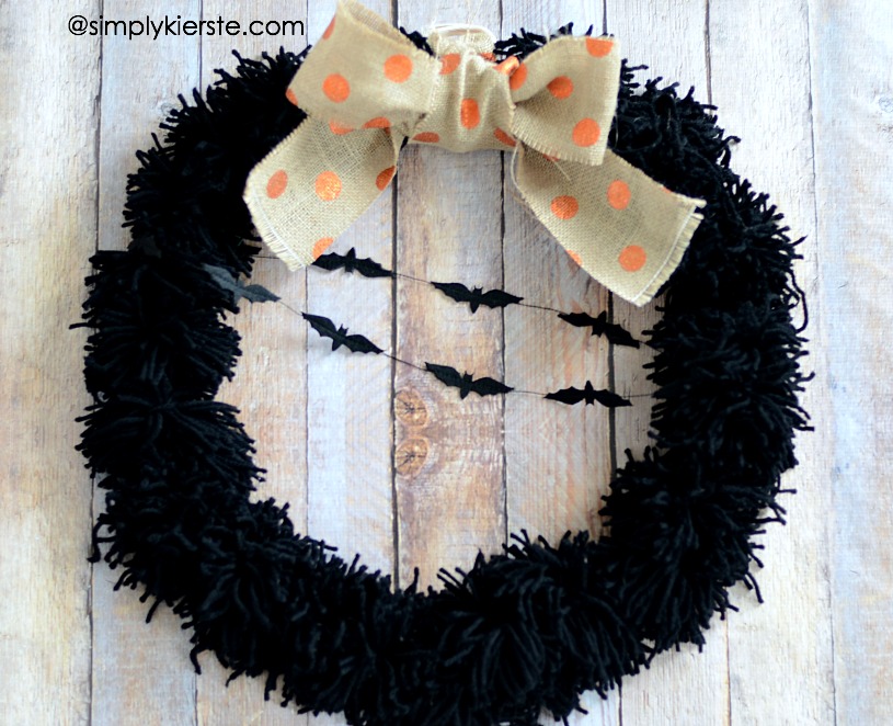 Pom pom wreath