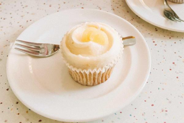 Lemon Cupcake Day