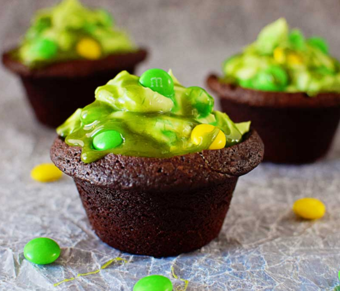Cheesecake Brownie Cauldrons