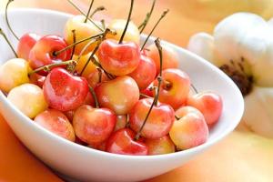 Rainier Cherry