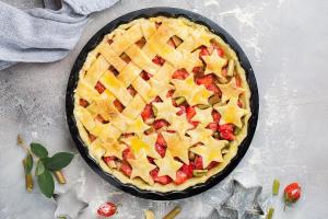 Strawberry Rhubarb Pie Day